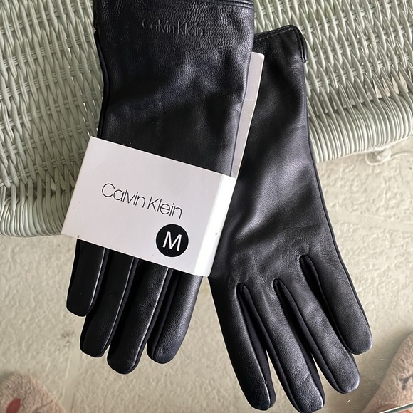 Calvin Klein Black Leather Gloves - Picture 8 of 9